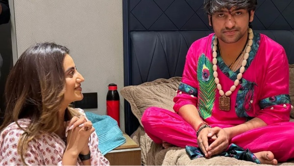 Akshara Singh, Baba Bageshwar