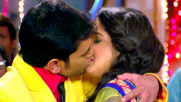 Nirahua, Amrapali dubey