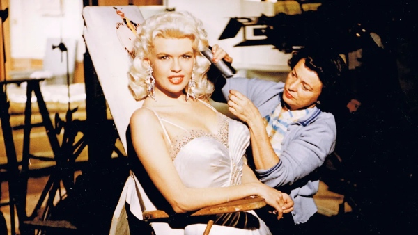 Hollywood actress jayne mansfield