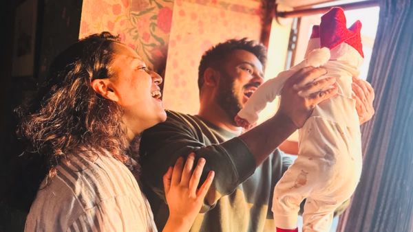 स्वरा भास्कर ने रिवील किया बेटी का चेहरा, क्यूटनेस देख लोग बोले- अच्छा है पिता पर गई है...