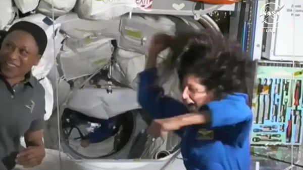 Sunita Williams Dance In Space