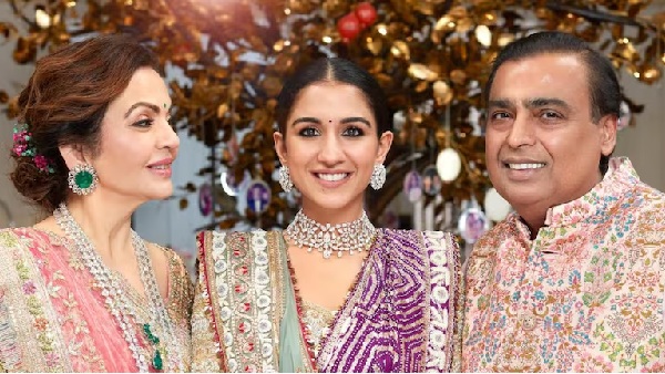 Mukesh Ambani Anant Ambani Radhika Merchant