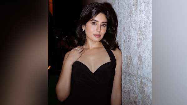kritika kamra