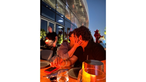 Nayanthara Vignesh Lip lock