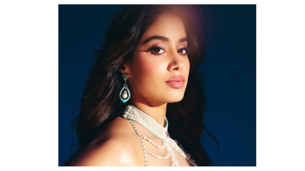 Janhvi Kapoor Latest Look
