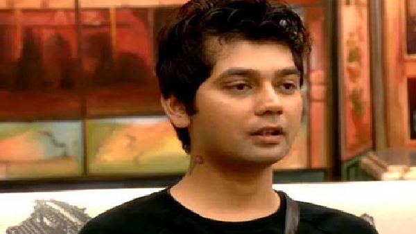 Nude Yoga Trainer Vivek Mishra