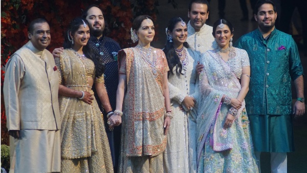 Ambani family panditji