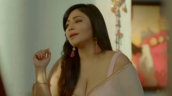 Ullu Web Series Charamsukh Actress Rajsi Verma