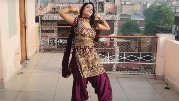 Haryanvi Dance: लड़की ने दी सपना चौधरी को टक्कर, किया ऐसा जबरदस्त डांस की लोग भी बोले- वाह...