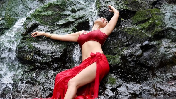 Kapil Sharma Actress Manjari Fadnnis