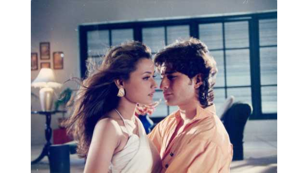 Saif Ali Khan Namrata Shirodker Bathroom Song