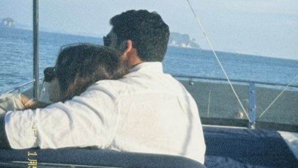 रणबीर कपूर के बेस्ट फ्रेंड के साथ कोजी हो गई आलिया भट्ट की बहन शाहीन भट्ट