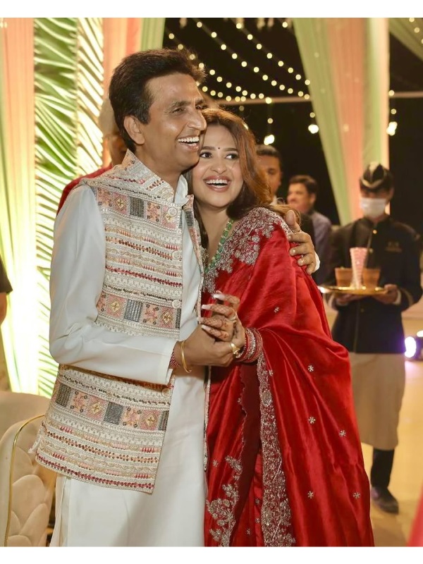 Kuamr Vishwas Daughters