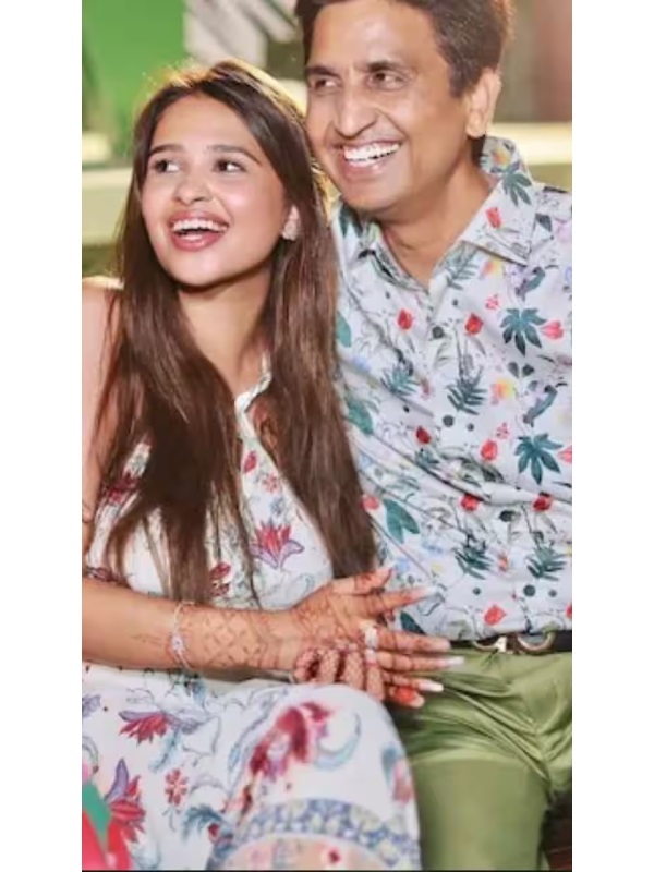 Kuamr Vishwas Daughters