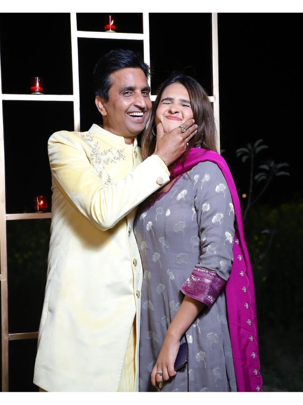 Kuamr Vishwas Daughters