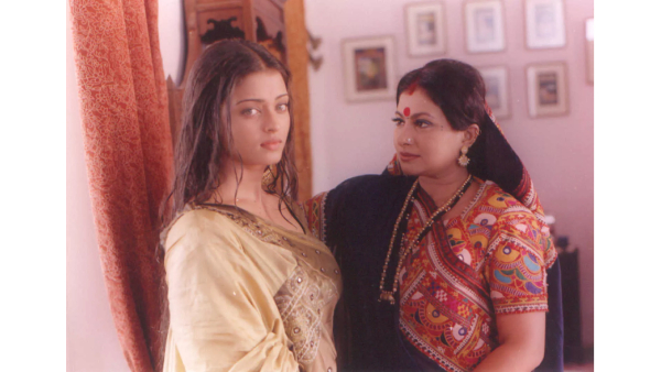 aishwarya rai on screen mother Smita Jaykar