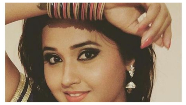 Kajal Raghwani Boyfriend Camera In Bedroom