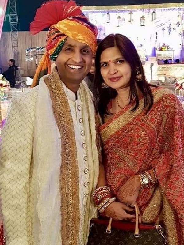 Kumar Vishwas Manju Sharma