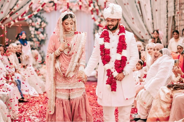 IPS Officer Ansar Shaikh Wife Waiza Ansari