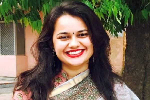 IAS Tina Dabi Salary