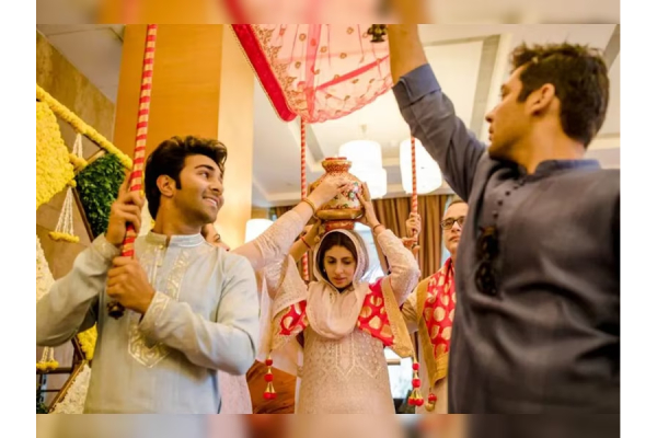 Shweta Bachchan Romantic Photos With Husband