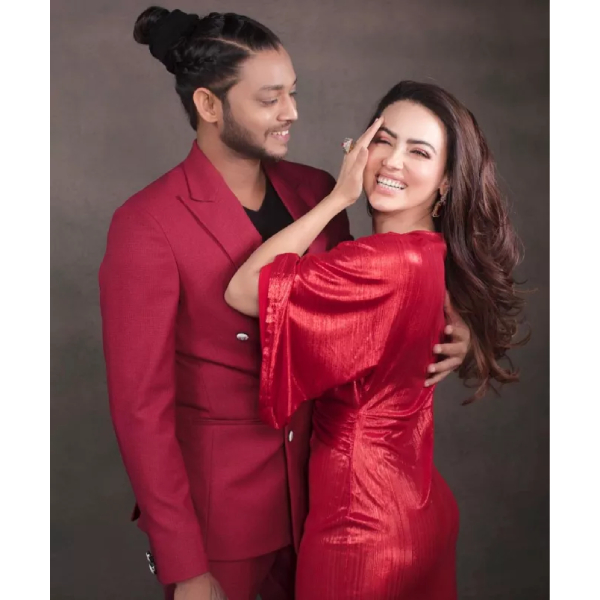 Sana Khan Before Marrying Mufti Anas Saeed