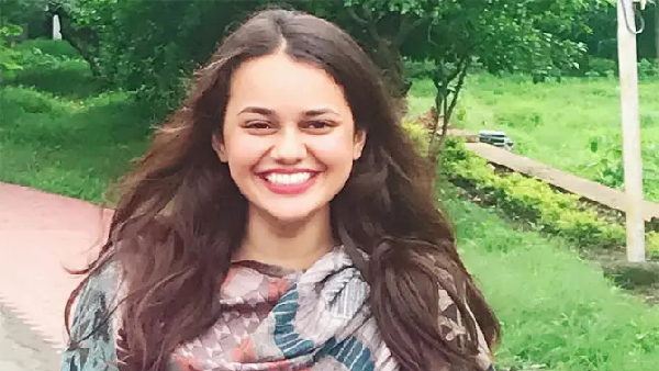 IAS Tina Dabi Salary