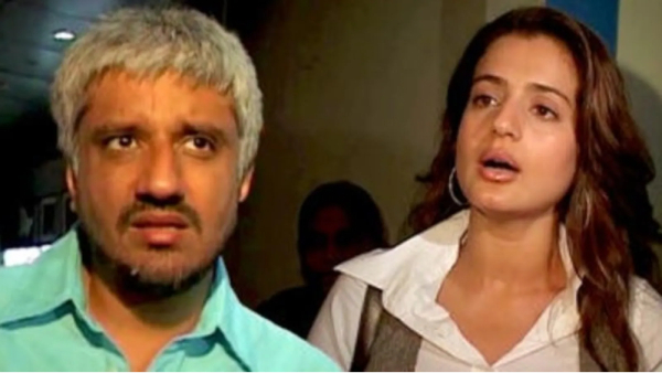 Ameesha Patel extra marital affair with married Vikram bhatt