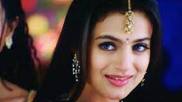 Ameesha Patel extra marital affair with married Vikram bhatt