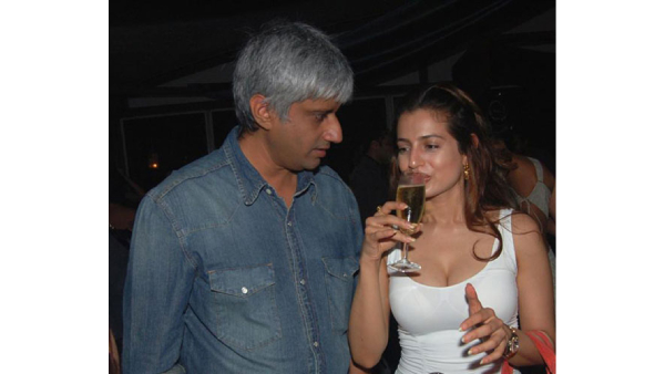 Ameesha Patel extra marital affair with married Vikram bhatt