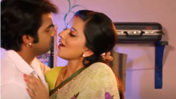 Bhojpuri Video Pawan Singh Monalisa