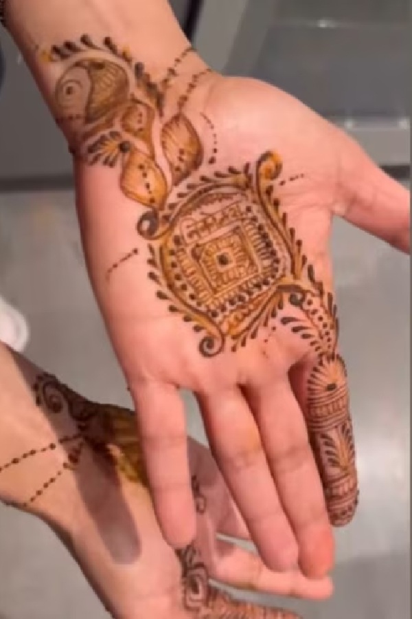 Priyanka Chopra Karwachautha