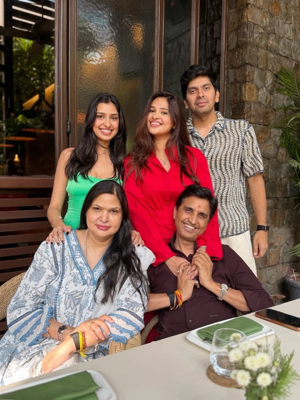 Kumar vishwas Daughter Agrata Sharma Birthday Kumar vishwas Daughter Agrata Sharma Birthday