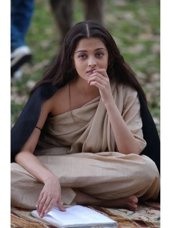 Aishwarya Rai Bachchan Film Story