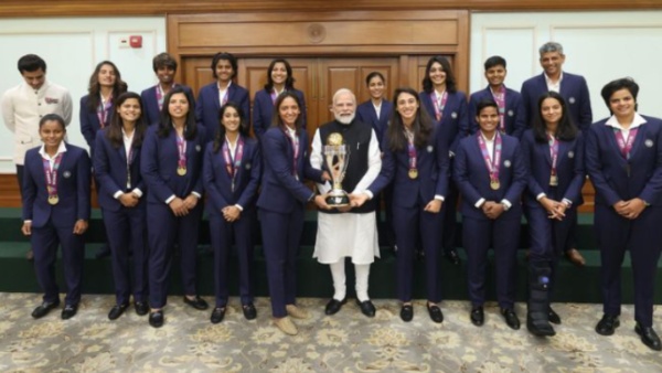 Indian women cricket team meets PM Modi