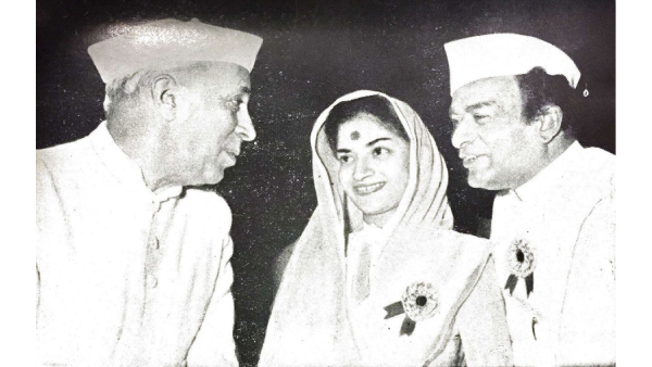 V Shantaram Marriages