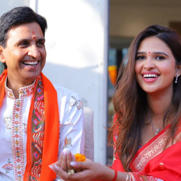 Kumar Vishwas Kumar Vishwas