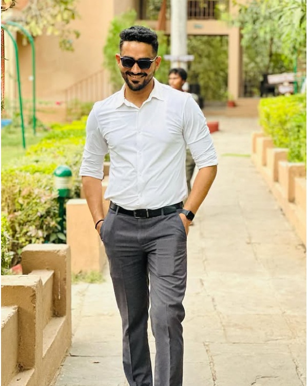 IAS Ravi Kumar Sihag IAS Ishita Rathi Love Story