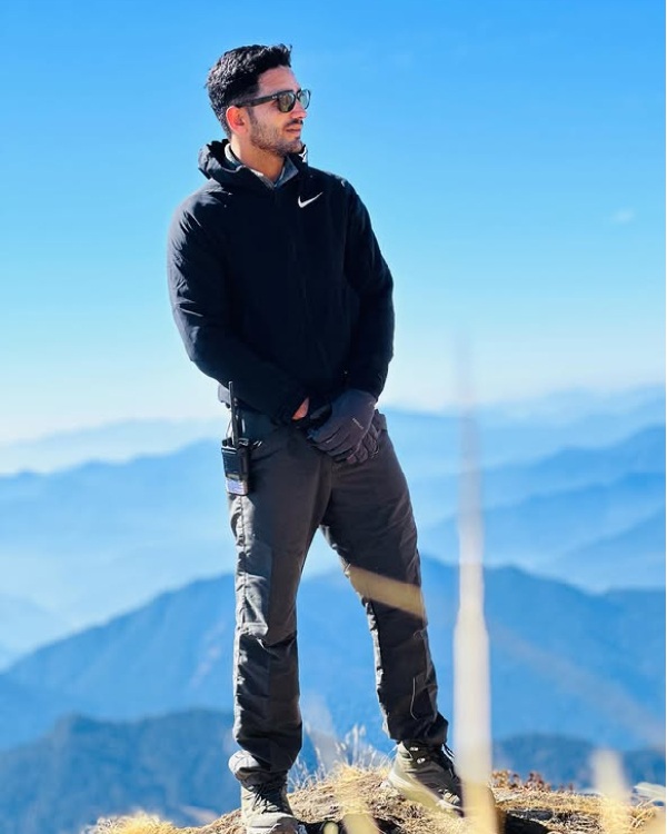 IAS Ravi Kumar Sihag IAS Ishita Rathi Love Story