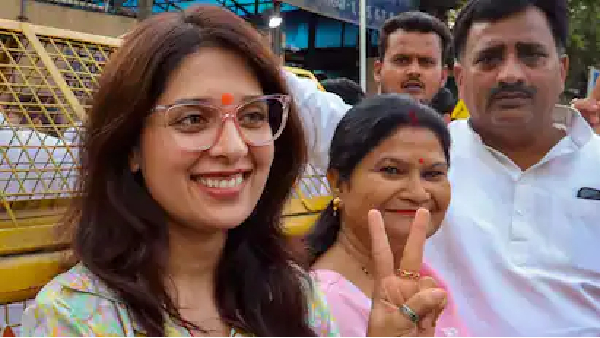 Sanjay Singh Daughter Ishita Singh