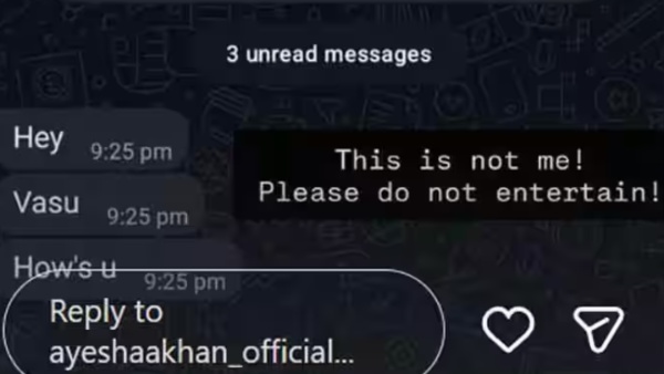 Ayesha Khan fake WhatsApp account