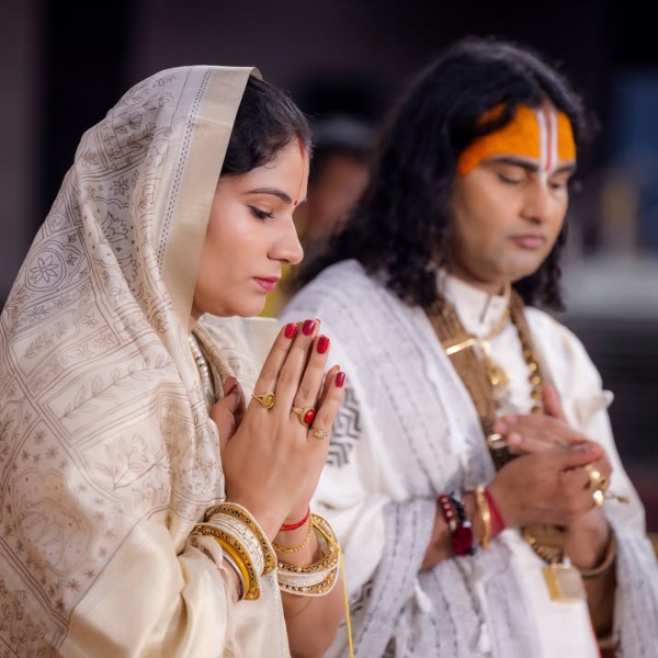 Anirudhacharya Maharaj Love Story Anirudhacharya Maharaj Love Story