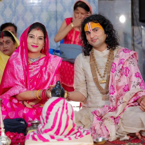 Anirudhacharya Maharaj Love Story Anirudhacharya Maharaj Love Story