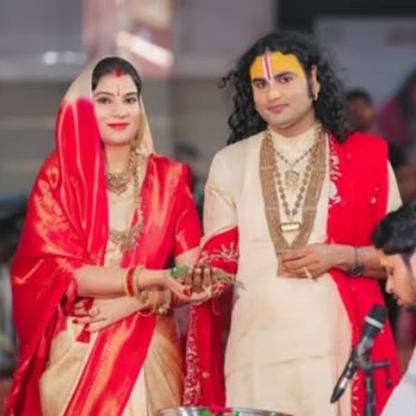 Anirudhacharya Maharaj Love Story Anirudhacharya Maharaj Love Story