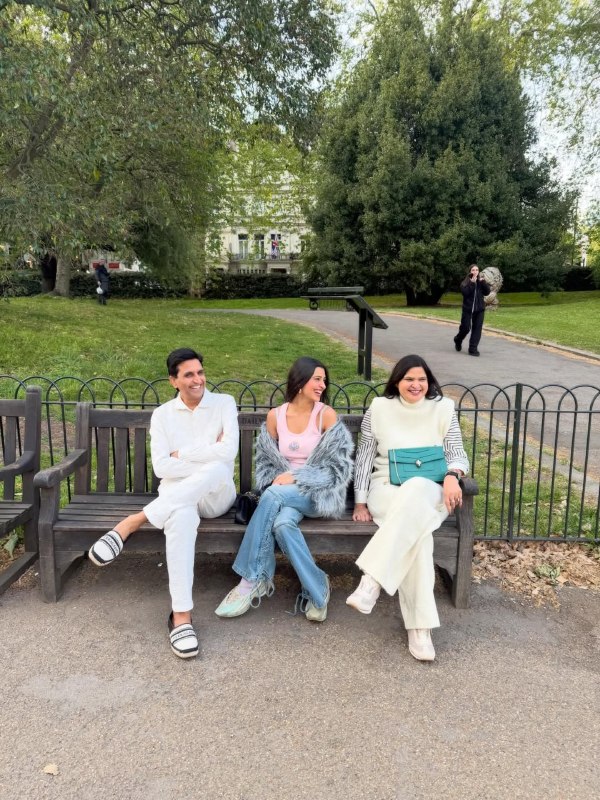 Kumar Vishwas Manju Sharma Vacation