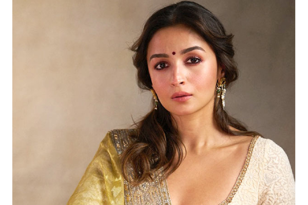 Alia bhatt Fees