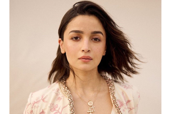 Alia bhatt Fees
