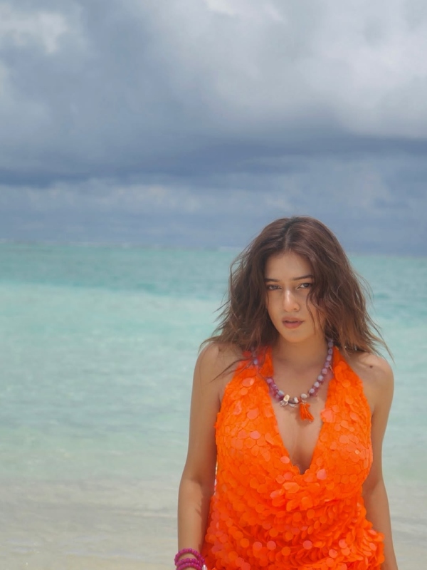 RJ Mahvash Hot Photos