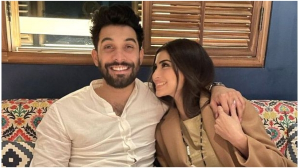 तलाक के ऐलान के बाद Mouni Roy ने उठाया ऐसा कदम, सूरज नाम्बियार संग रिश्ते को लेकर फिर मची हलचल Mouni Roy Suraj Nambiar Refollow Each Other On Instagram: टीवी और बॉलीवुड की जाने वाली अभिनेत्री मौनी रॉय और उनके पति सूरज नाम्बियार इस समय अपने तलाक को लेकर काफी ज्यादा चर्चा का विषय बने हुए हैं। जानकारी के लिए आपको बता दें कि उन्होंने गुरुवार के दिन इंस्टाग्राम के जरिए एक कोलैब करते हुए पोस्ट शेयर किया और इसमें आपसी सहमति के साथ तलाक लेने का फैसले का जिक्र किया।              मौनी और सूरज का बड़ा कदम मौनी रॉय और सूरज के इस फैसले के बाद में फैंस का भी दिल पूरी तरीके से टूट गया था। दोनों की घोषणा करने के पहले ही सोशल मीडिया पर फैन्स को दोनों के रिश्ते में आई दरार के बारे में पता चल गया था क्योंकि दोनों ने एक दूसरे को अनफॉलो कर दिया था।   लेकिन अब इसी बीच मौनी रॉय और बिजनेसमैन सूरज नाम्बियार ने यह साफ कर दिया है कि वह इस मुश्किल वक्त में आपकी सहमति के साथ में आगे बढ़ रहे हैं। साथ ही अपनी नई राह में भी एक दूसरे के साथ दोस्ती के रिश्ते को भी अहमियत दे रहे हैं। मौनी और सूरज ने एक दूसरे को किया फॉलो लेकिन सबसे ज्यादा जरूरी बात यह है कि सोशल मीडिया पर आधिकारिक तौर पर अपने अलग होने की घोषणा कर देने के चंद दिनों बाद ही मौनी रॉय और सूरज ने इंस्टाग्राम पर एक दूसरे को फिर से फॉलो कर लिया है।   क्या मौनी और सूरज का हो गया है पैचअप? मौनी रॉय और सूरज के इस फैसले से यह साफ पता चलता है कि दोनों भले ही पति-पत्नी के तौर पर साथ में नहीं रह पाए लेकिन अलग होने के बावजूद भी वह एक दोस्ती के रिश्ते को बरकरार रखेंगे। साथ ही फैन्स का तो यह भी कहना है कि दोनों का एक बार फिर से पैचअप हो गया है। शादी की तस्वीरें भी नहीं की है डिलीट जानकारी के लिए आपको बता दें कि मौनी रॉय की दोस्त दिशा पाटनी ने अभी तक सूरज को फॉलो नहीं किया है। वहीं दूसरी तरफ मौनी ने भी अभी तक अपने इंस्टाग्राम अकाउंट से साल 2022 में हुई अपनी शादी की पुरानी तस्वीरों को नहीं डिलीट किया है।  तलाक से पहले एक दूसरे को कर दिया था अनफॉलो जानकारी के लिए आपको बता दें कि तलाक से पहले मौनी रॉय और सूरज ने एक दूसरे को अनफॉलो कर दिया था। जिससे लोगों को यह अंदाजा लग गया था कि दोनों की शादीशुदा जिंदगी में कुछ सही नहीं चल रहा है।  लेकिन 14 मई को मौनी और सूरज दोनों ने एक पोस्ट शेयर किया जिसमें लिखा हुआ था कि हम आप सभी को यह बताना चाहते हैं कि हमने अपनी मर्जी से अलग होने का फैसला लिया है। लेकिन शादी का रिश्ता खत्म होने के बावजूद भी हम दोनों आगे भी दोस्ती को निभाएंगे। कैसे मिले थे सूरज और मौनी? जानकारी के लिए आपको बता दें कि मोनी रॉय की मुलाकात सूरज से साल 2019 में दुबई में न्यू ईयर ईव की एक पार्टी के दौरान हुई थी। इसके बाद दोनों ने साल 2022 में गोवा के पणजी में बहुत ही भव्य तरीके से शादी कर ली थी।           