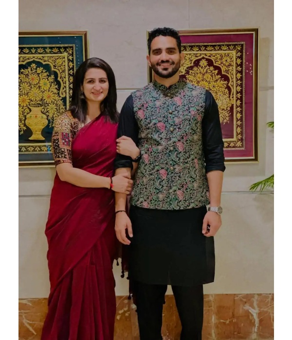 IAS Ravi Sihag And Wife Ishita Rathi IAS Ravi Sihag And Wife Ishita Rathi